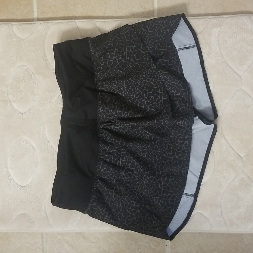 Calia flutter shorts size medium